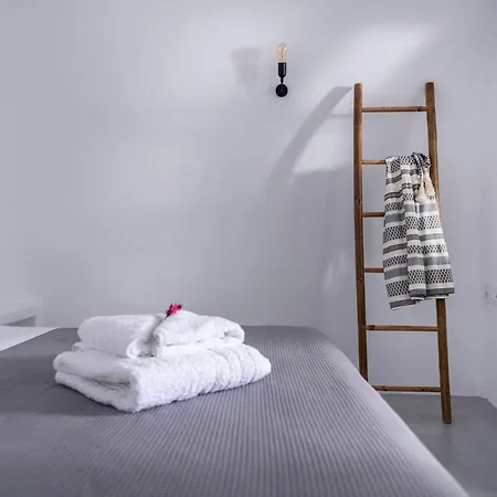 Noelia Oia (Santorini)