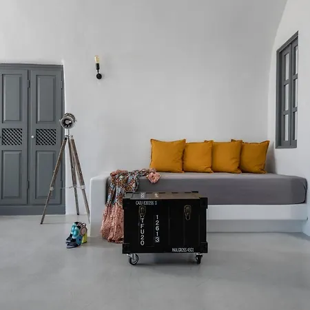 Noelia * Oia (Santorini)